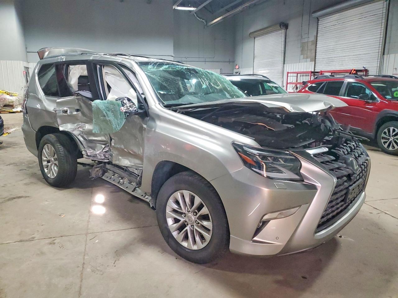 2023 LEXUS GX photo 10