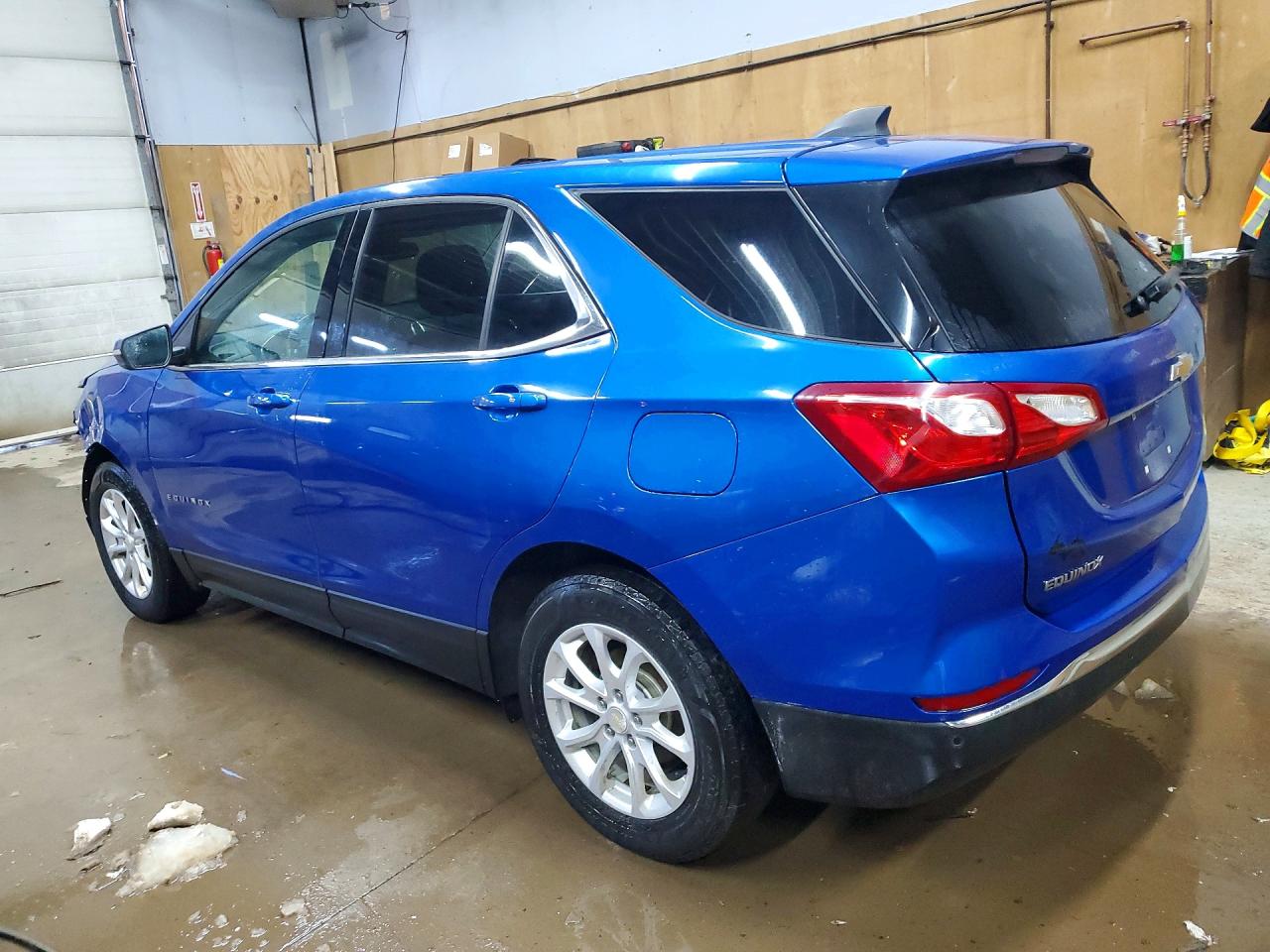 2019 CHEVROLET EQUINOX LT photo 2