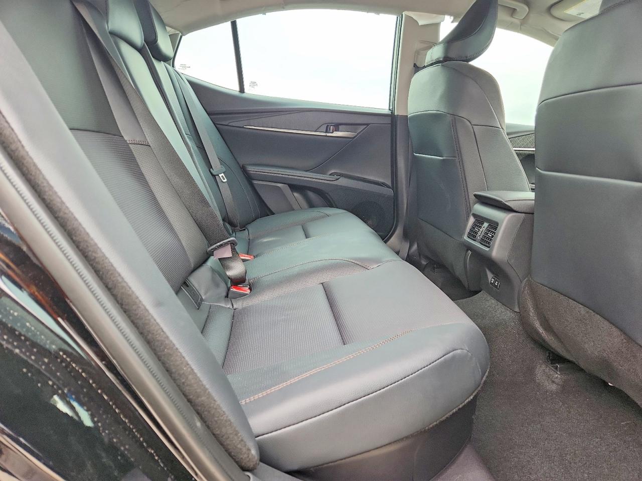 2026 TOYOTA CAMRY XLE photo 10