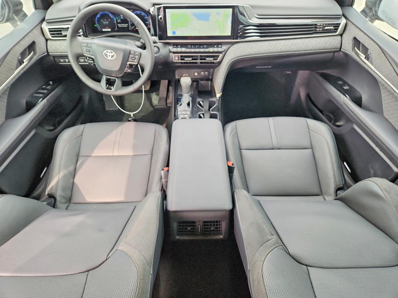2026 TOYOTA CAMRY XLE photo 8