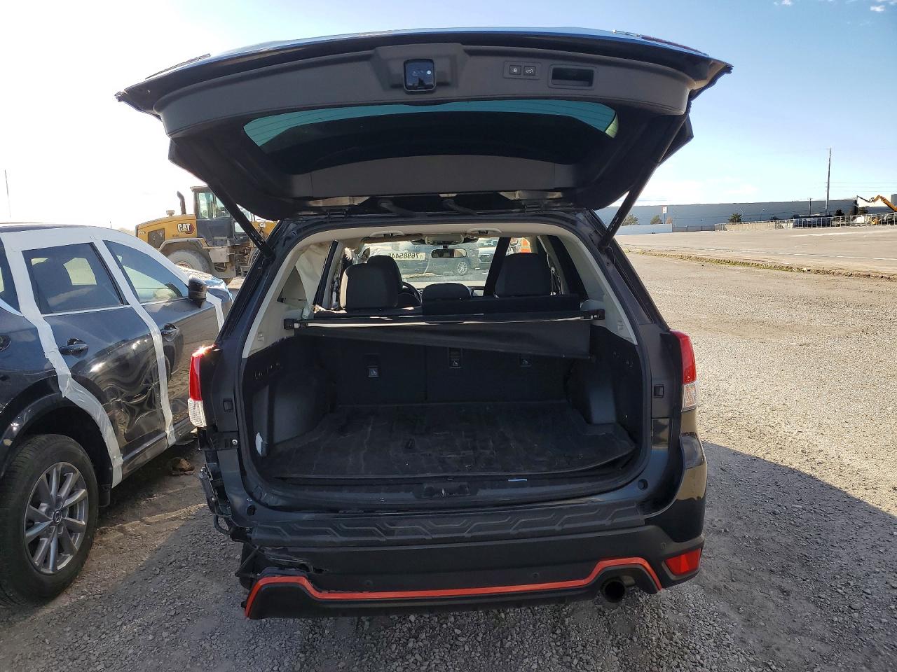 2022 SUBARU FORESTER SPORT photo 11