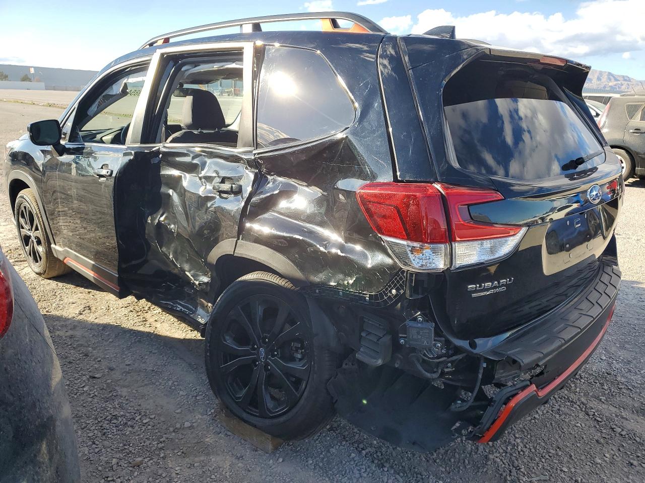 2022 SUBARU FORESTER SPORT photo 3