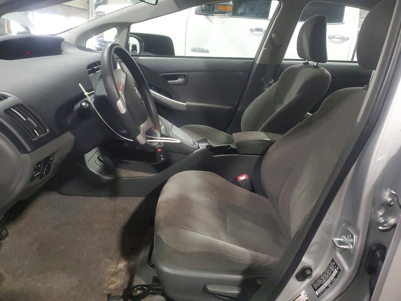 2011 TOYOTA PRIUS TWO photo 19