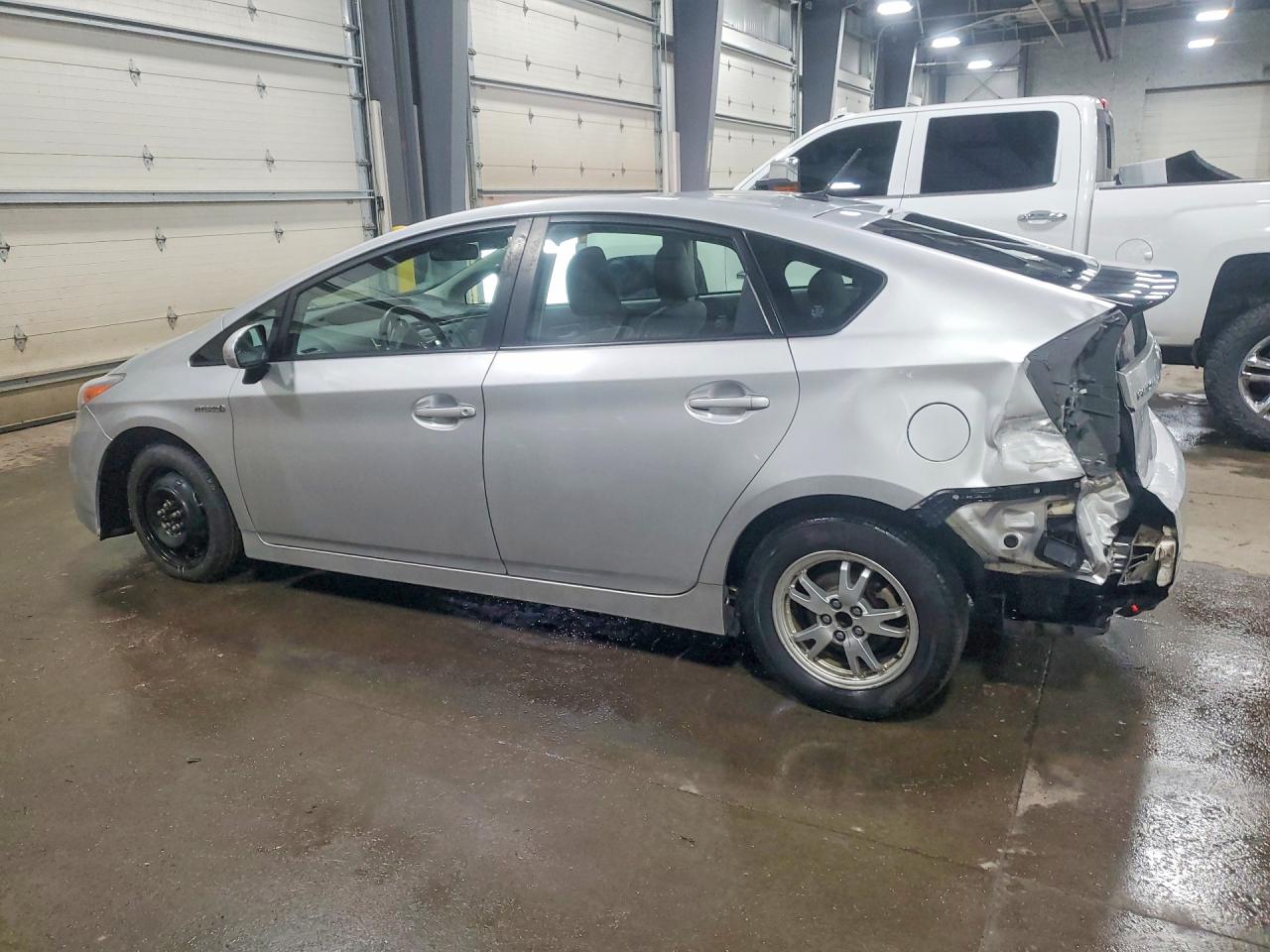 2011 TOYOTA PRIUS TWO photo 4
