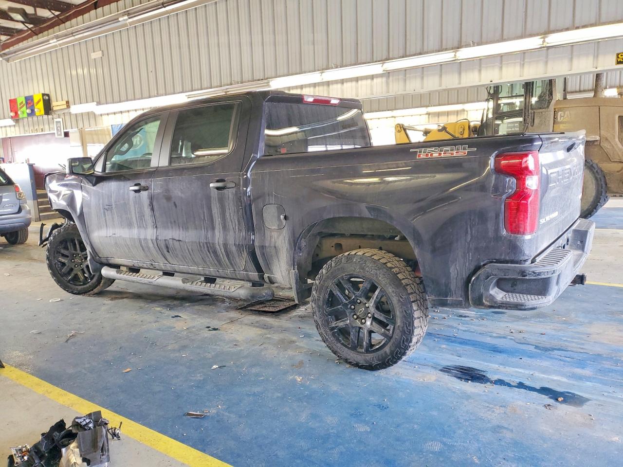 2023 CHEVROLET SILVERADO K1500 TRAIL BOSS CUSTOM photo 2