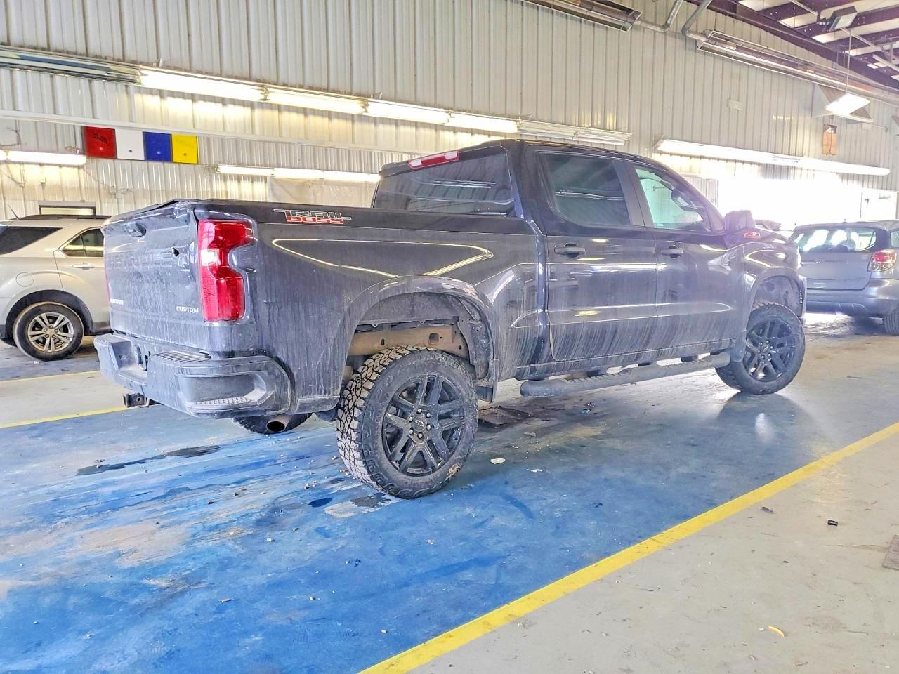 2023 CHEVROLET SILVERADO K1500 TRAIL BOSS CUSTOM photo 3