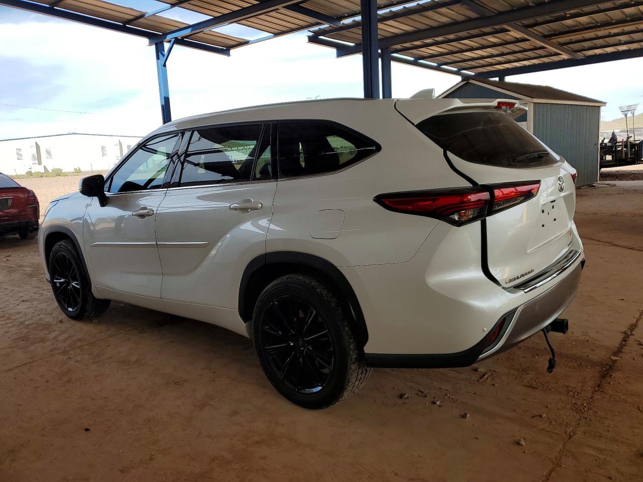 2023 TOYOTA HIGHLANDER PLATINUM photo 2