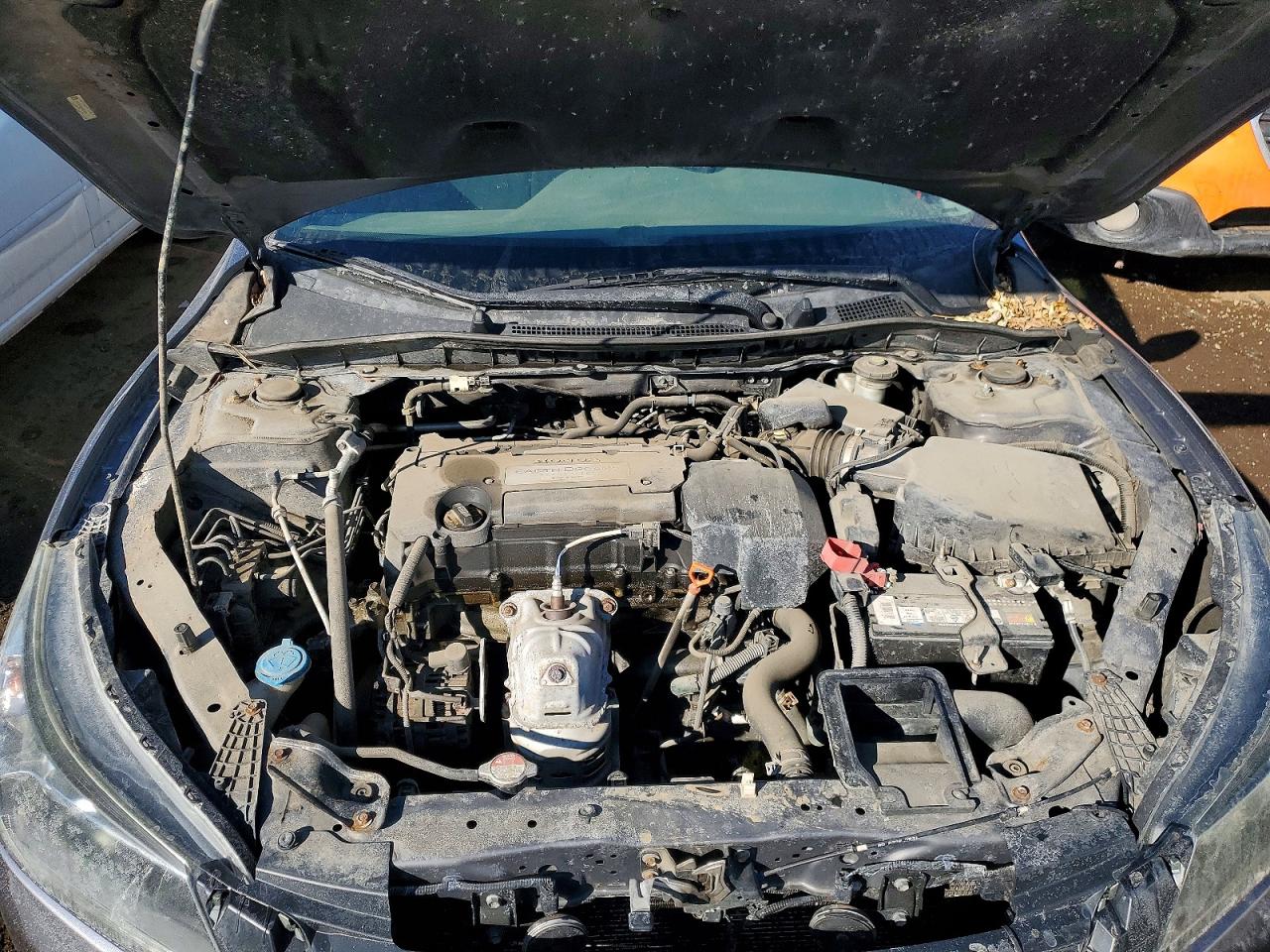 2013 HONDA ACCORD LX photo 11