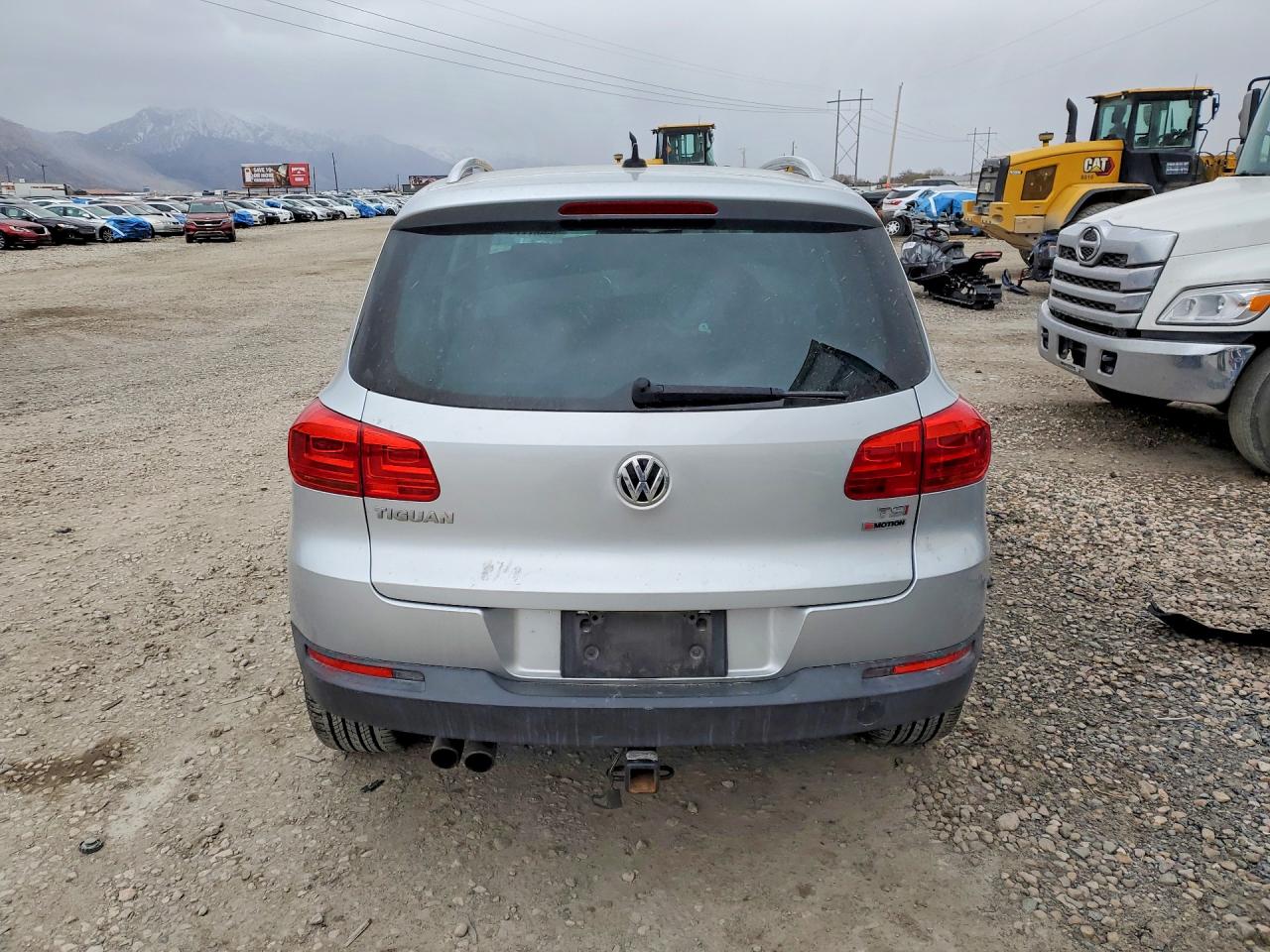 2017 VOLKSWAGEN TIGUAN photo 11