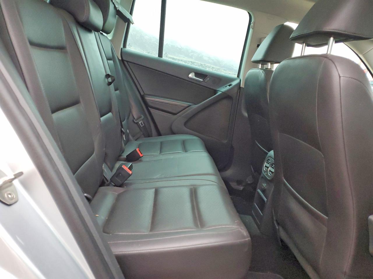 2017 VOLKSWAGEN TIGUAN photo 19