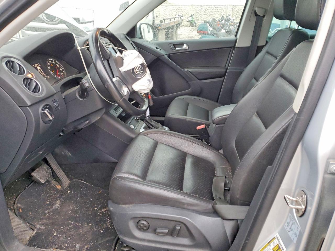 2017 VOLKSWAGEN TIGUAN photo 13