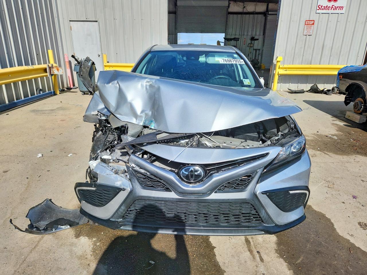 2022 TOYOTA CAMRY SE photo 9