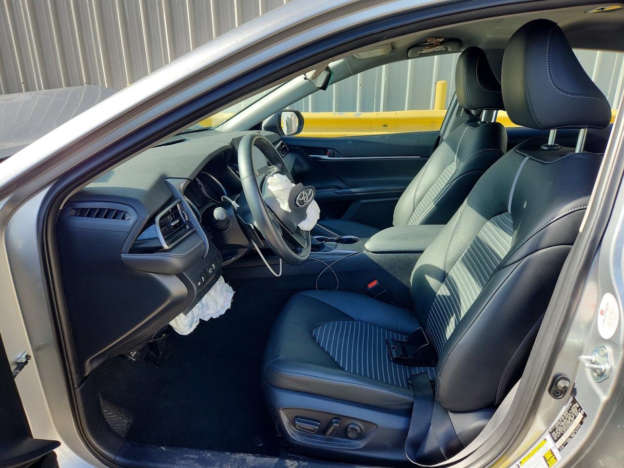 2022 TOYOTA CAMRY SE photo 13