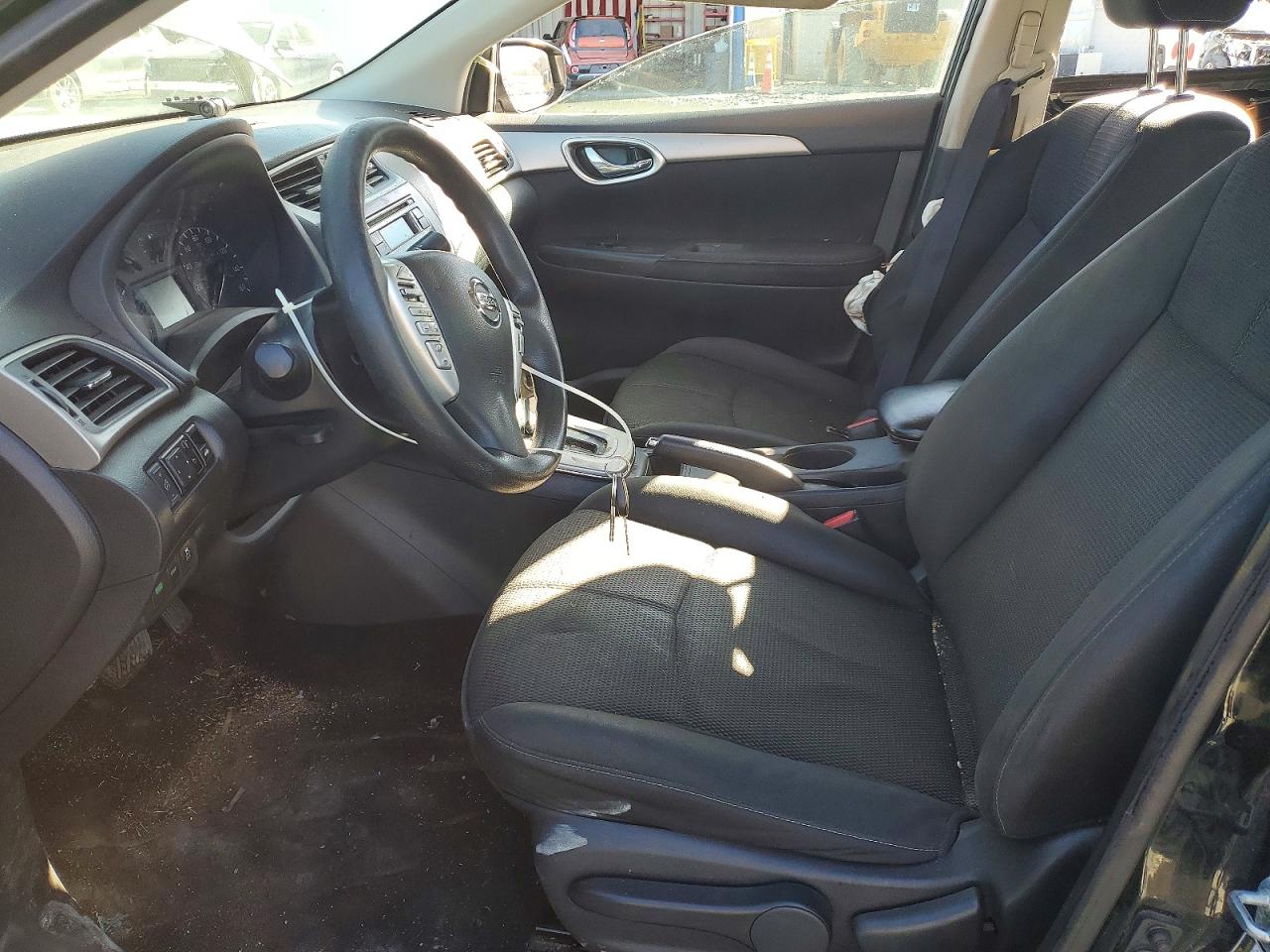 2015 NISSAN SENTRA S photo 13