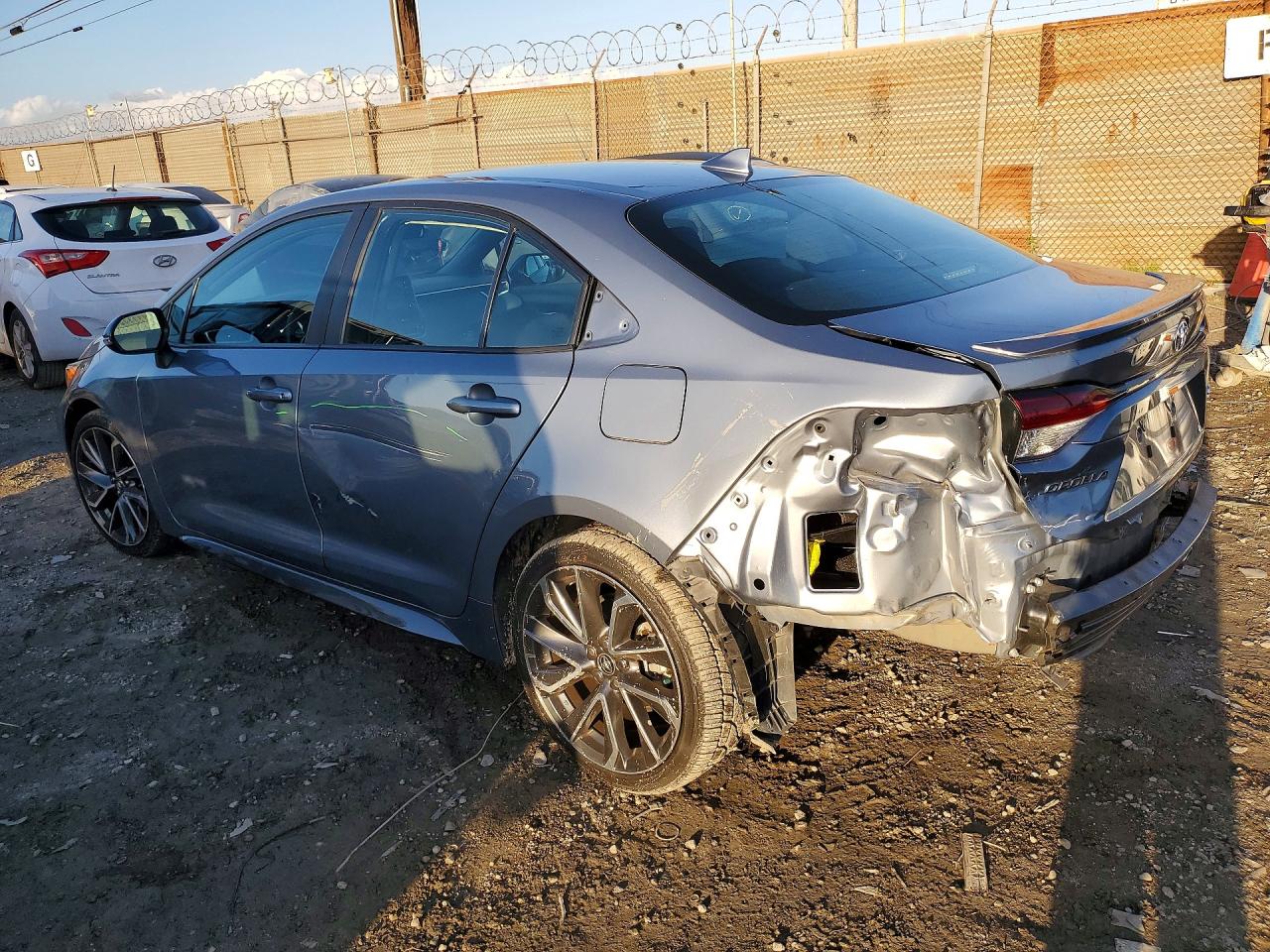 2021 TOYOTA COROLLA SE photo 4