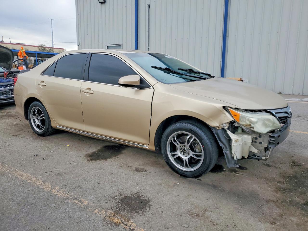 2012 TOYOTA CAMRY LE photo 7