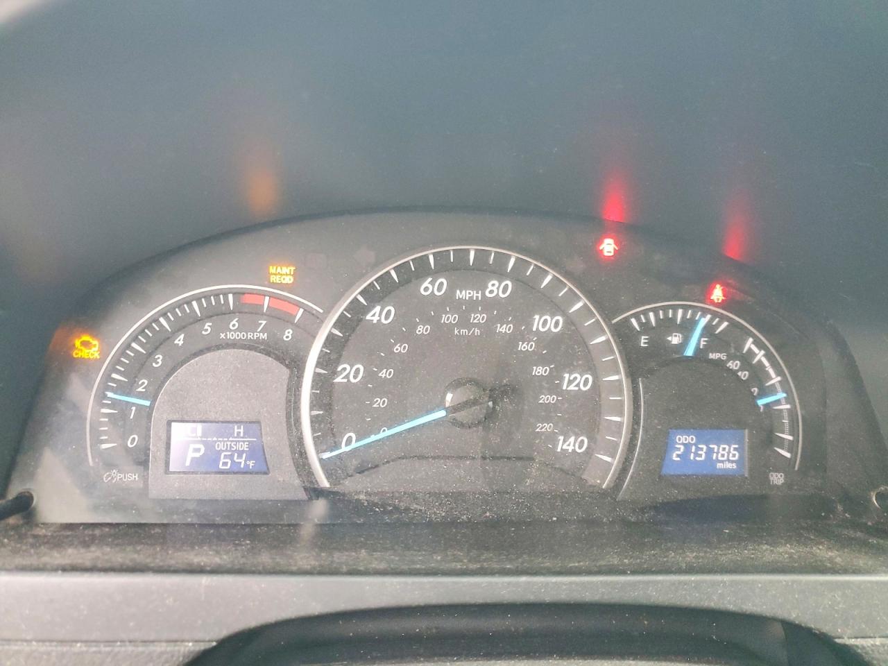 2012 TOYOTA CAMRY LE photo 17