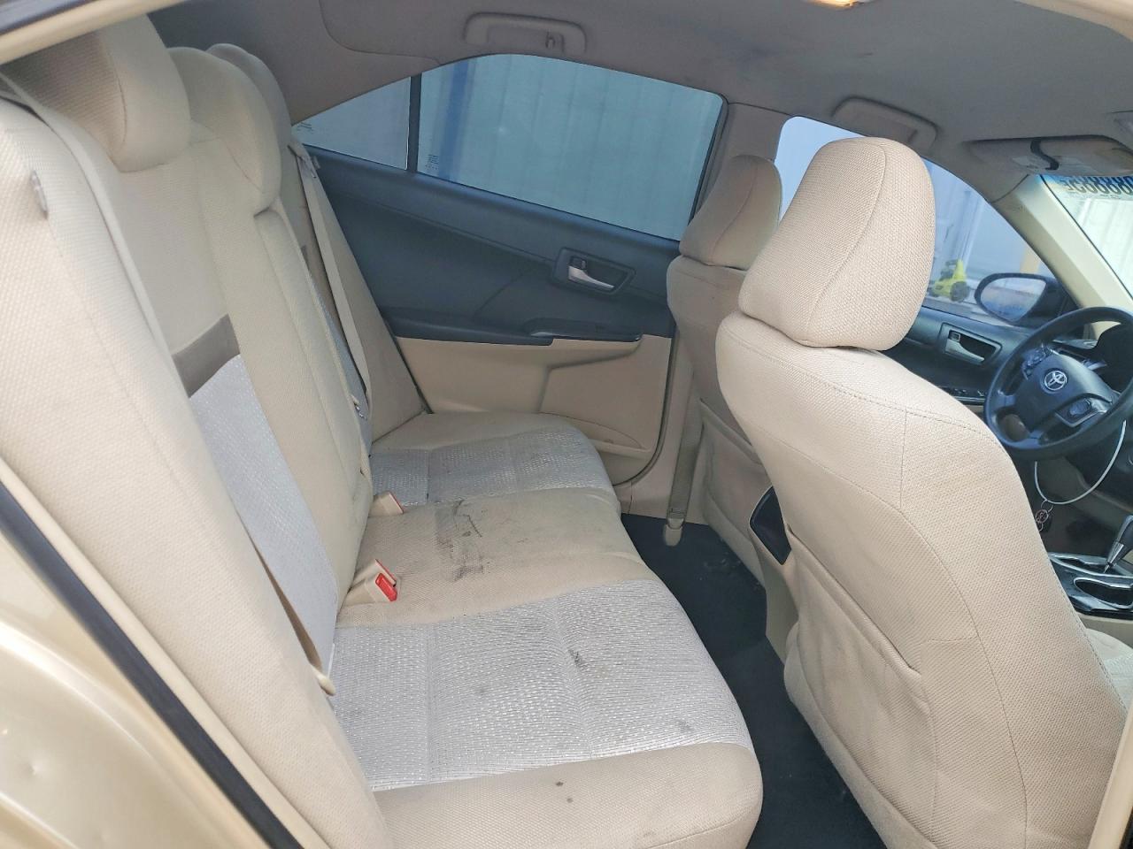 2012 TOYOTA CAMRY LE photo 19