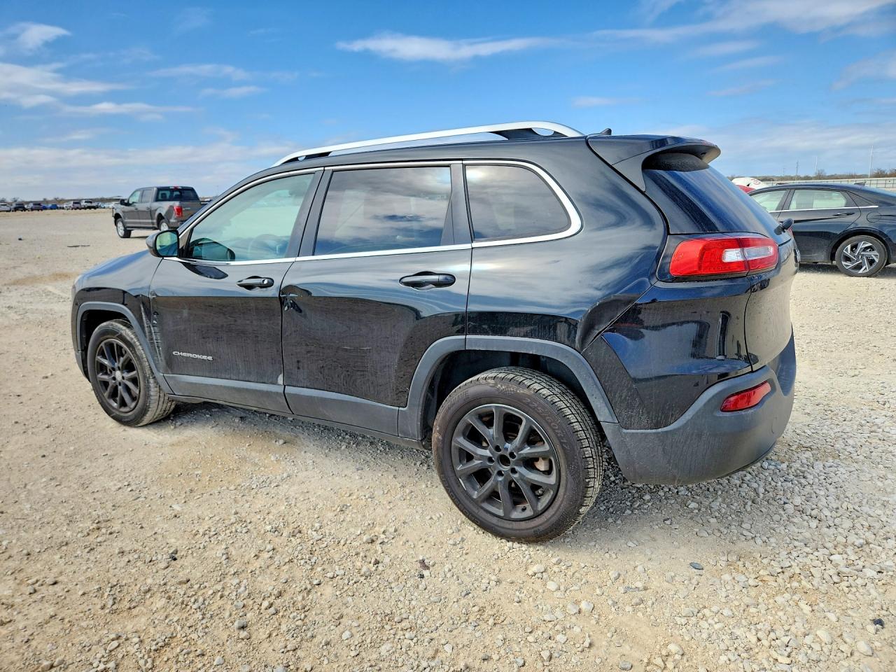 2014 JEEP CHEROKEE LATITUDE photo 2