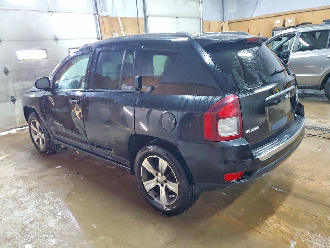 2017 JEEP COMPASS LATITUDE photo 2