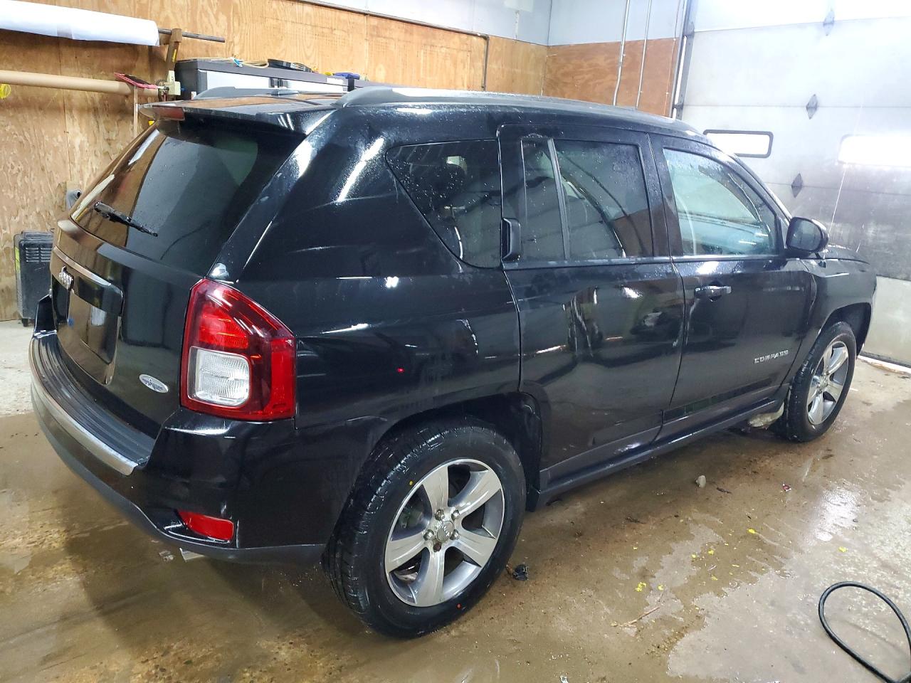 2017 JEEP COMPASS LATITUDE photo 3