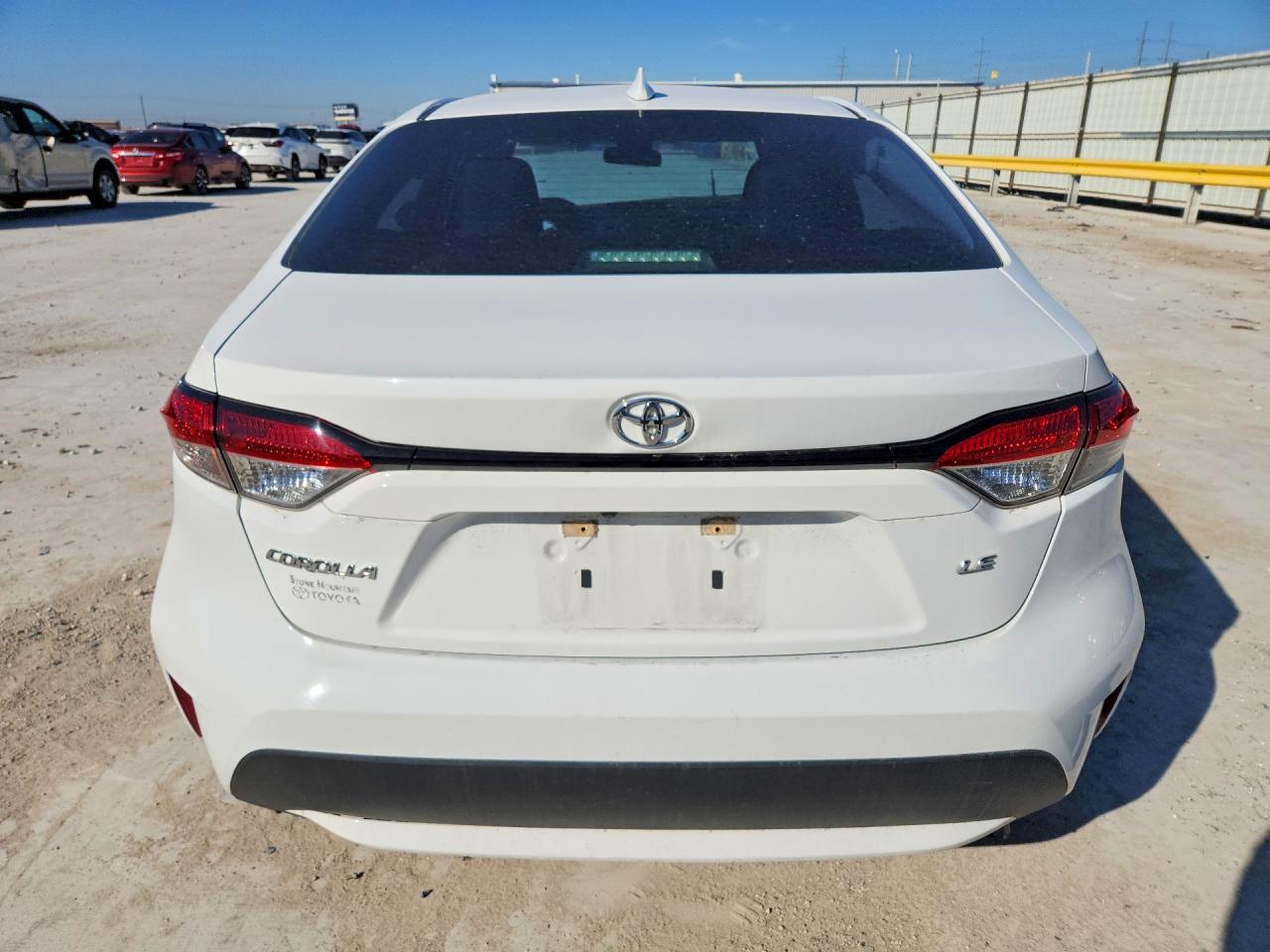 2020 TOYOTA COROLLA LE photo 6