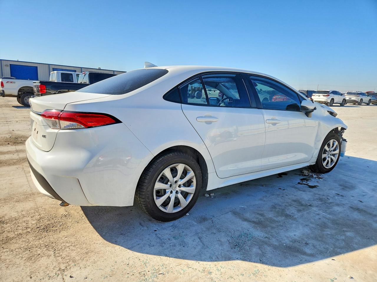 2020 TOYOTA COROLLA LE photo 3
