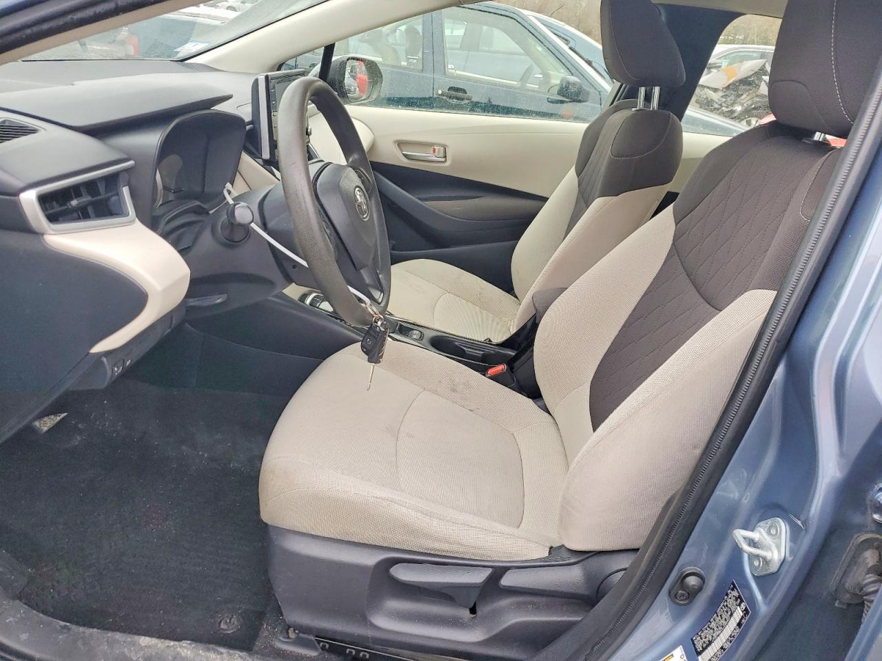 2020 TOYOTA COROLLA LE photo 13
