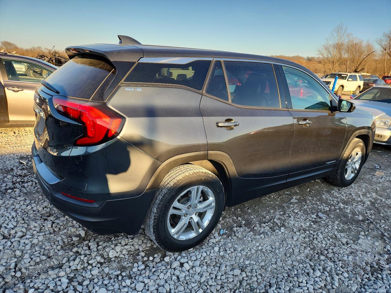 2018 GMC TERRAIN SLE photo 5