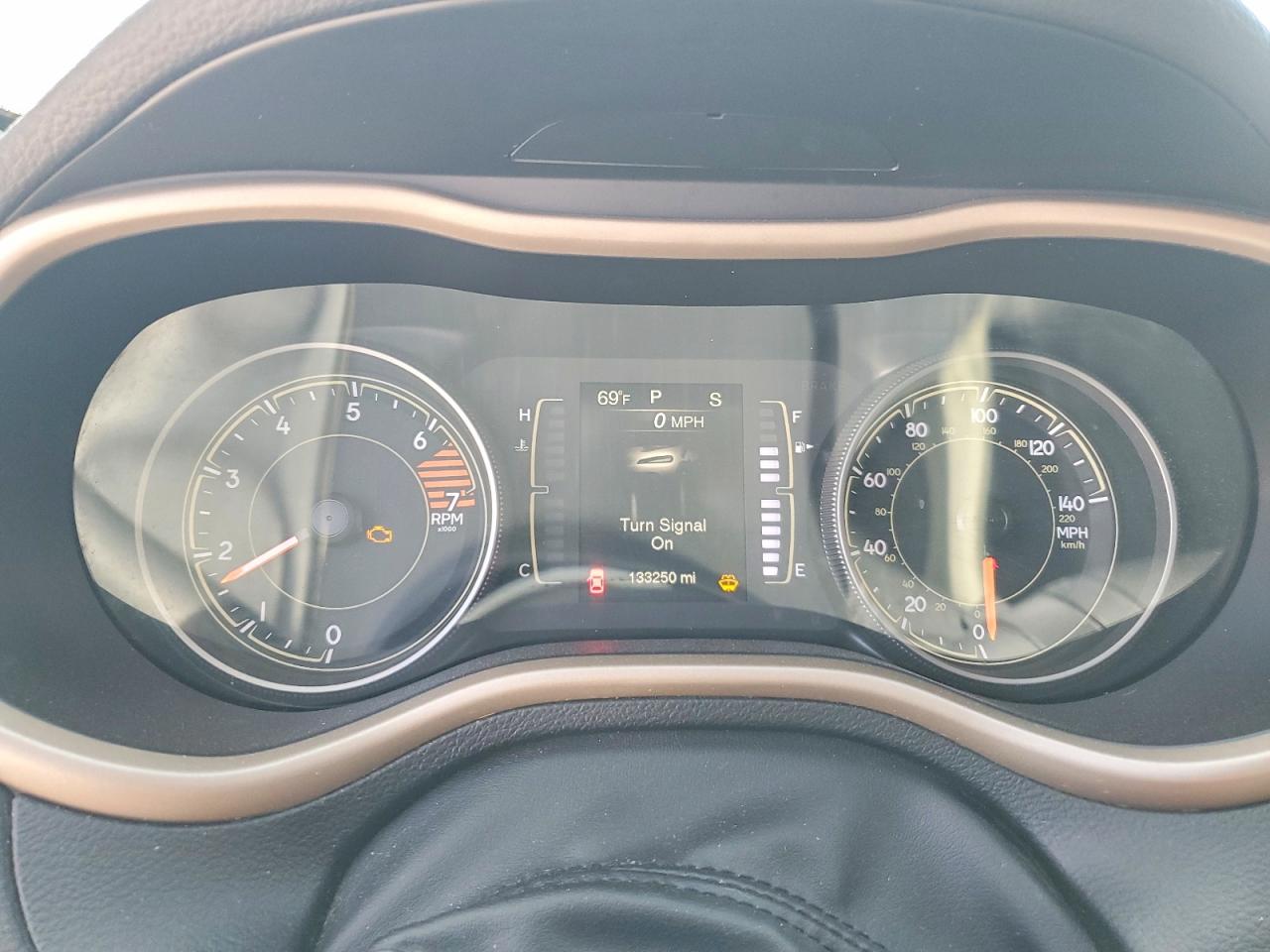 2018 JEEP CHEROKEE photo 25