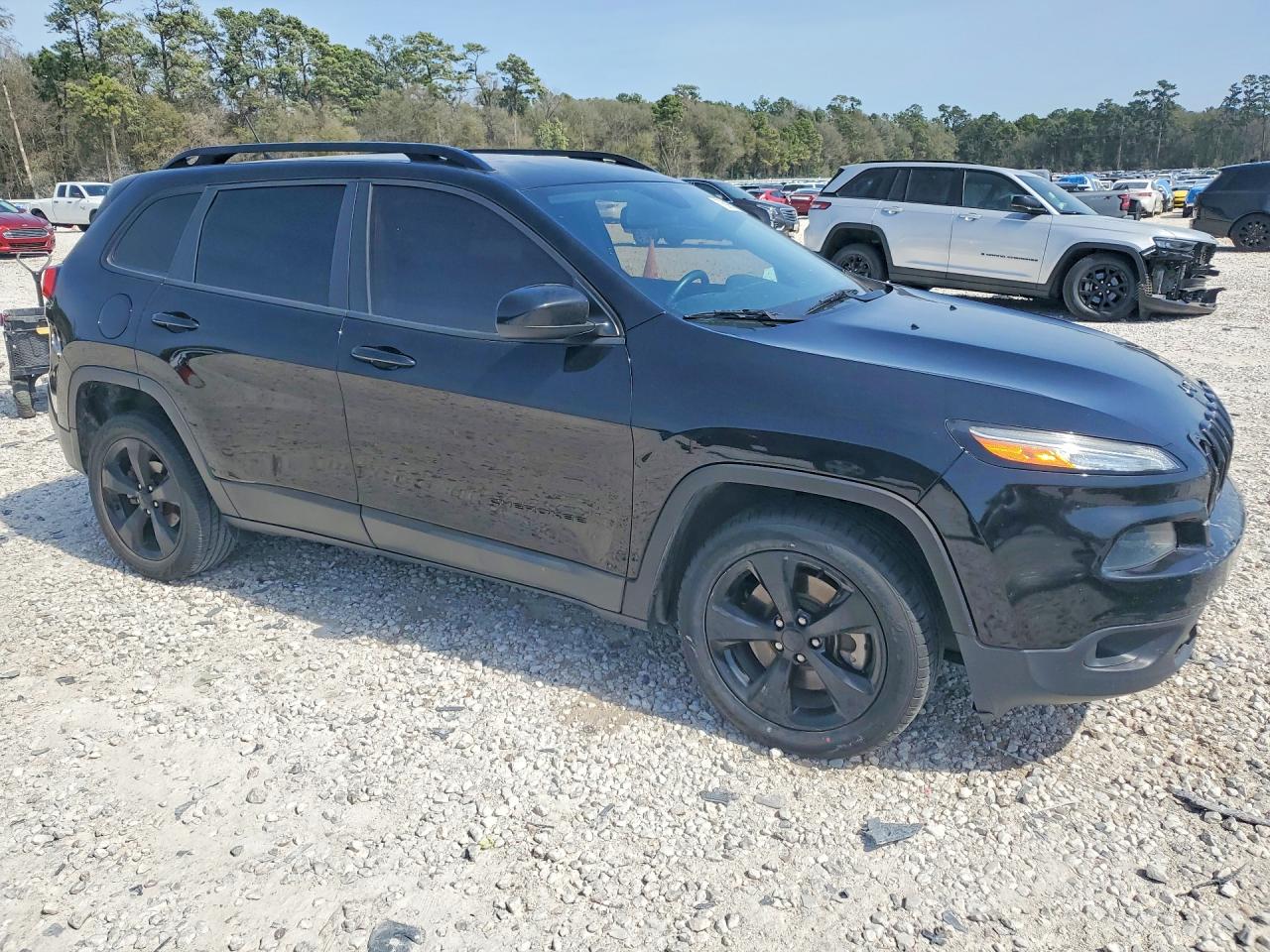 2018 JEEP CHEROKEE photo 10