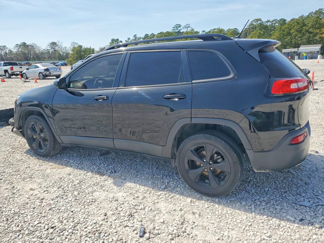 2018 JEEP CHEROKEE photo 4