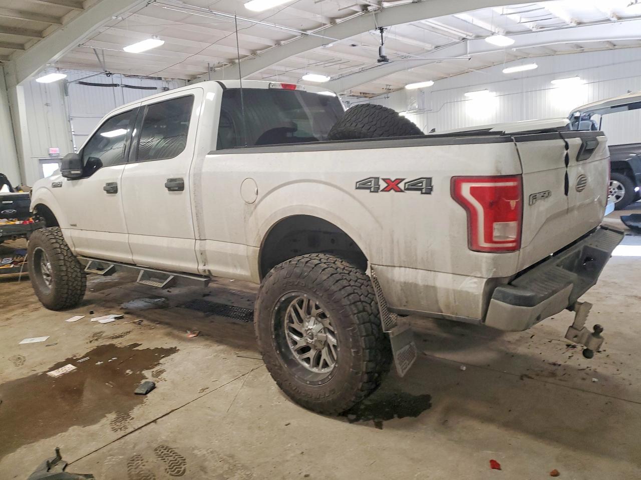 2015 FORD F150 SUPERCREW photo 2