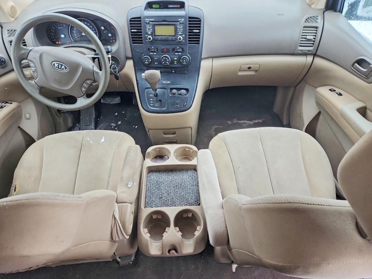 2011 KIA SEDONA LX photo 8