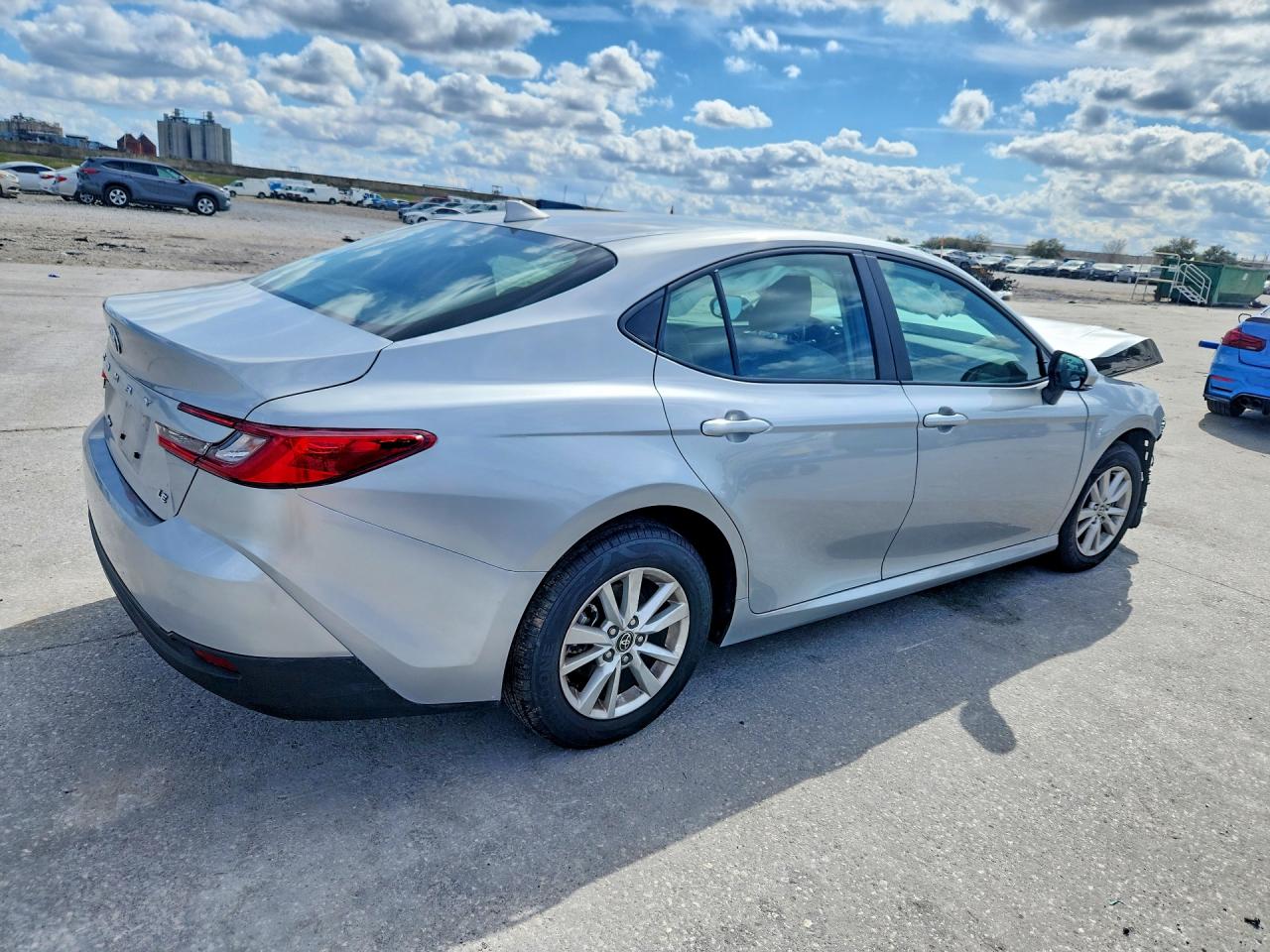 2025 TOYOTA CAMRY XSE photo 3