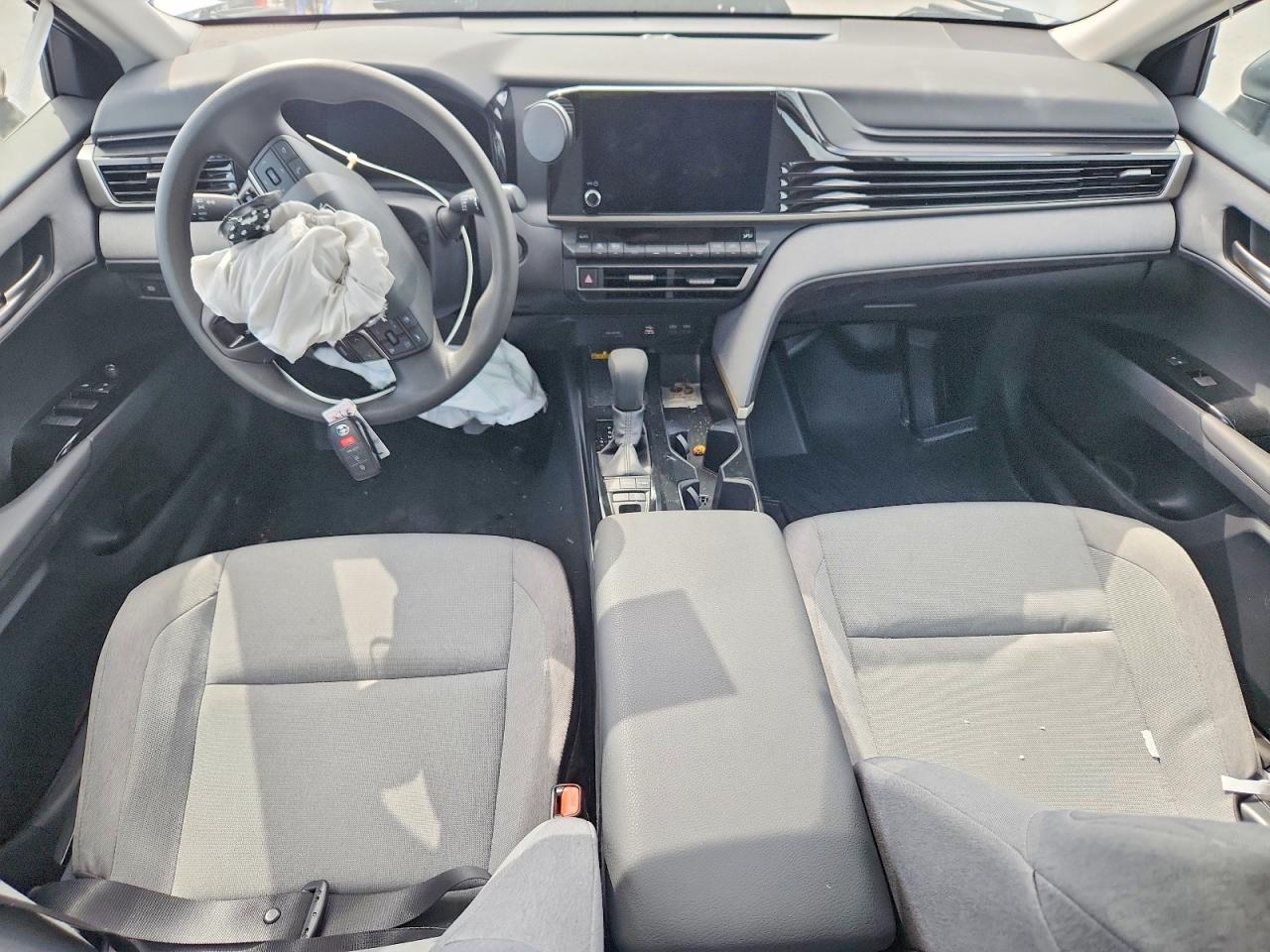 2025 TOYOTA CAMRY XSE photo 8