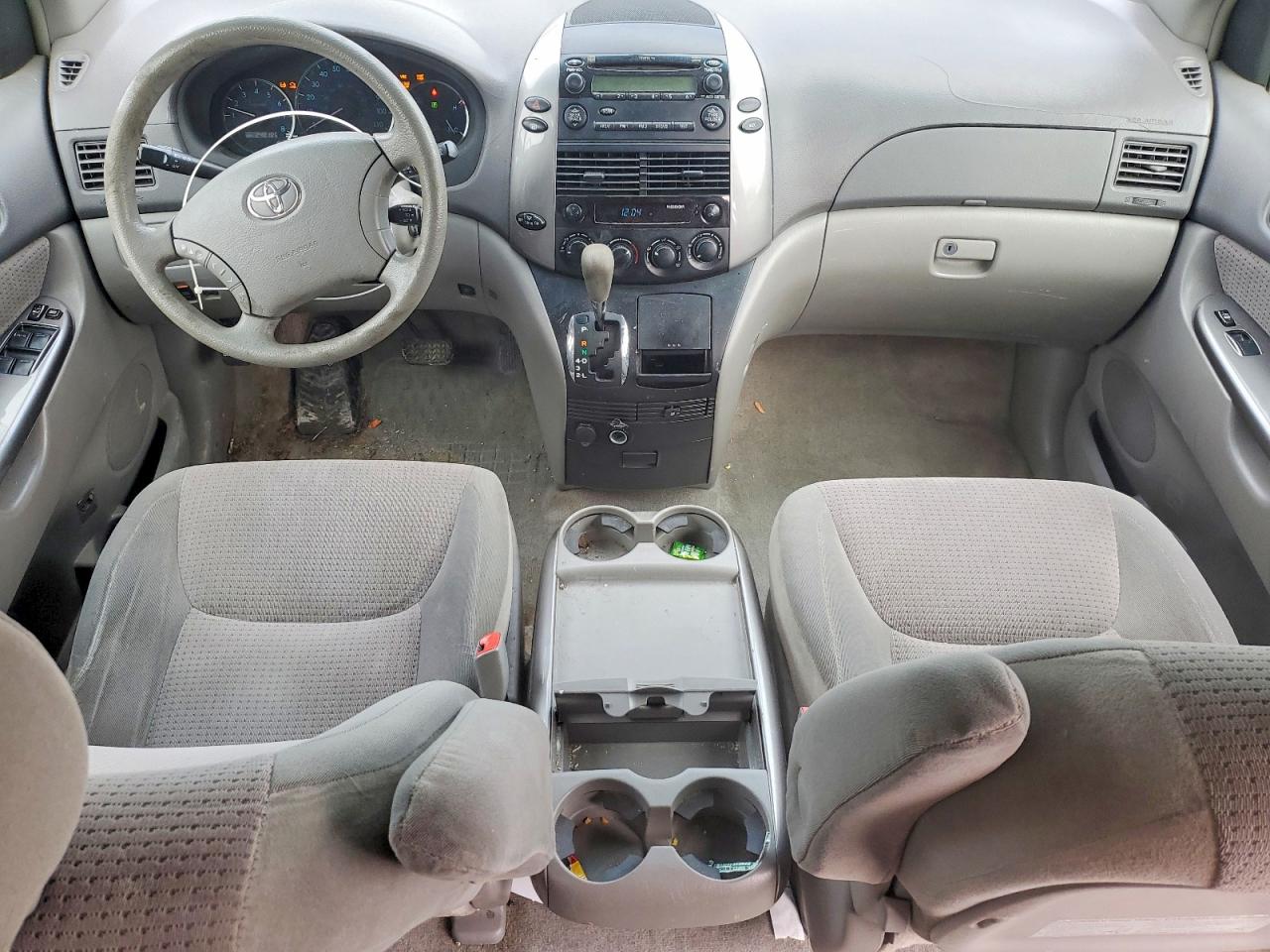 2006 TOYOTA SIENNA LE 7 PASSENGER photo 22