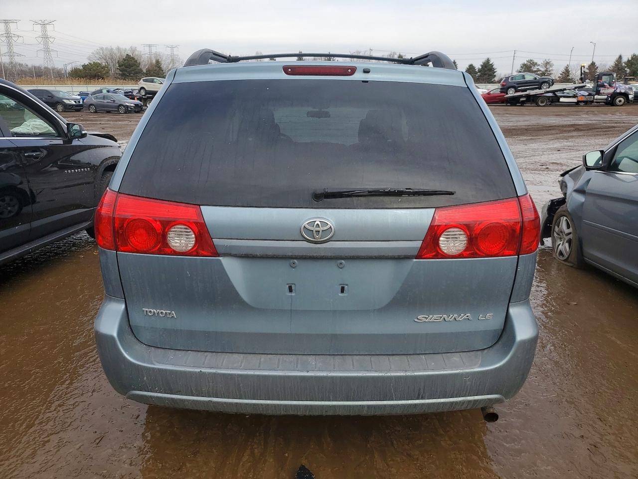 2006 TOYOTA SIENNA LE 7 PASSENGER photo 16
