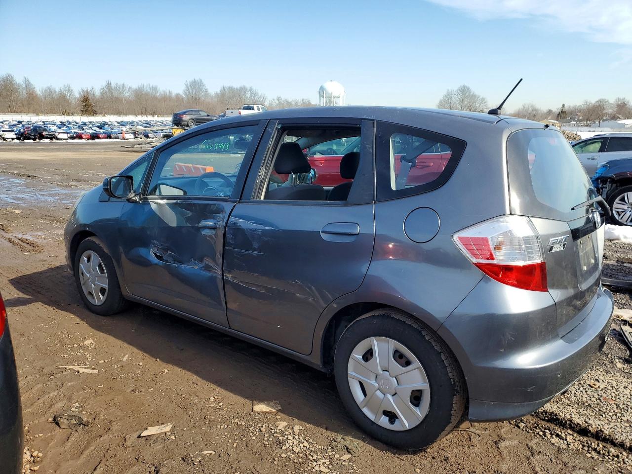 2013 HONDA FIT photo 2