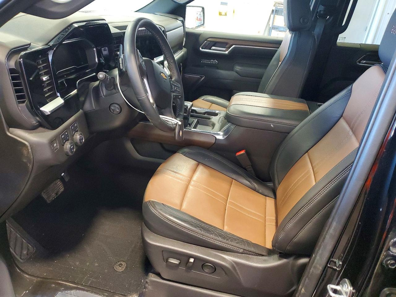 2024 CHEVROLET SILVERADO K1500 HIGH COUNTRY photo 13