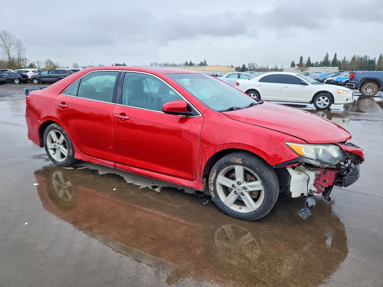 2013 TOYOTA CAMRY L photo 10