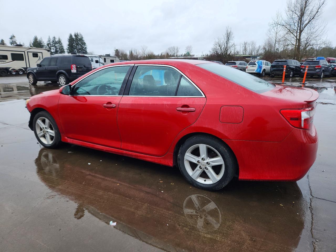 2013 TOYOTA CAMRY L photo 4