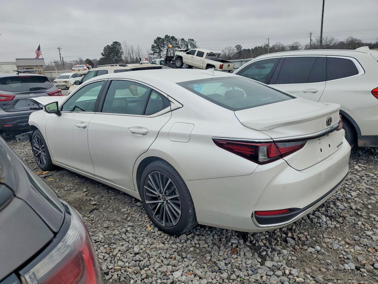 2024 LEXUS ES 300H BASE photo 2