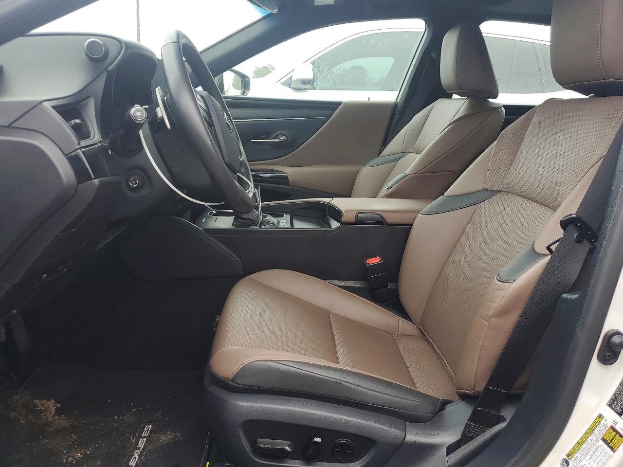 2024 LEXUS ES 300H BASE photo 7