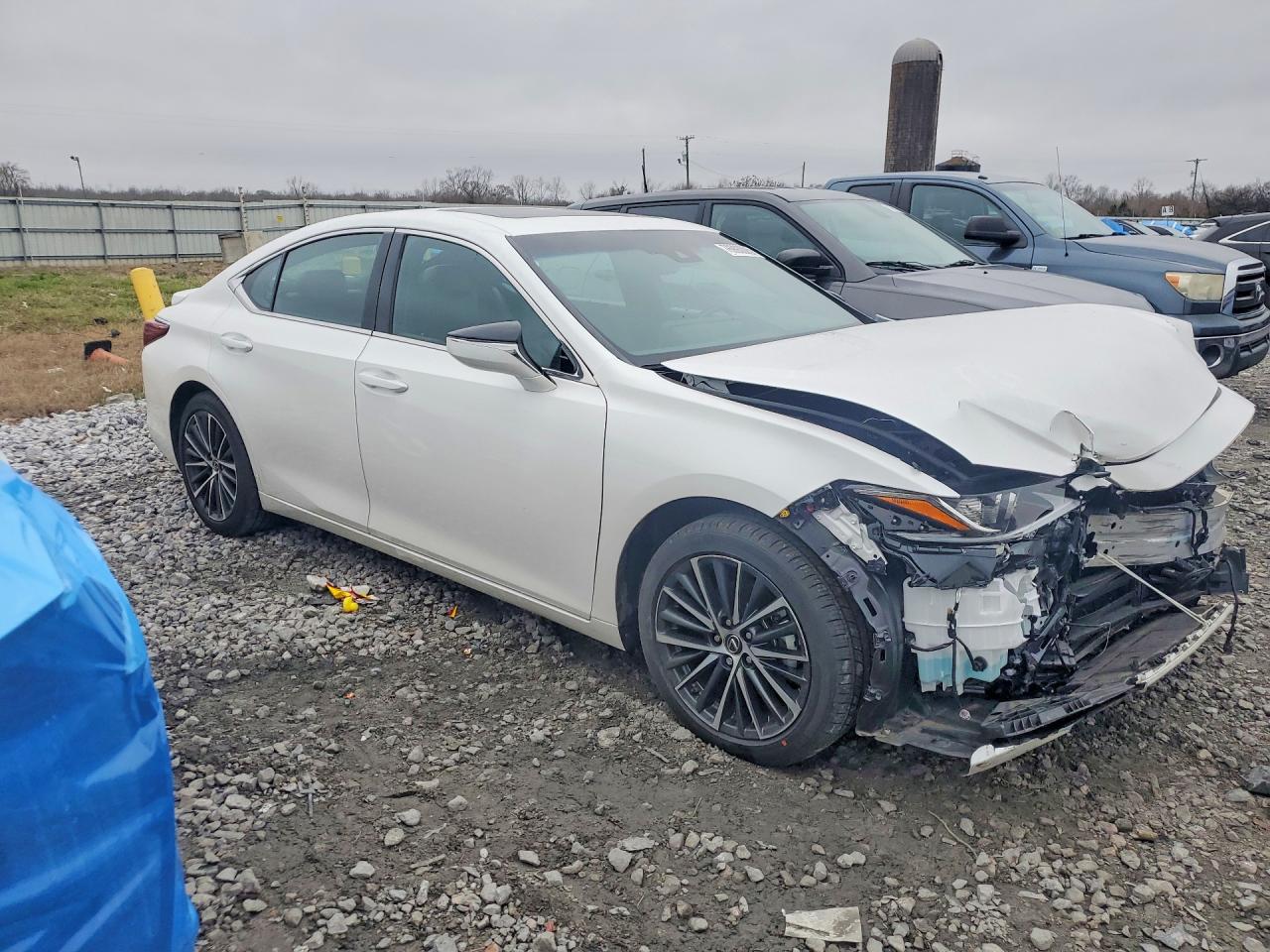 2024 LEXUS ES 300H BASE photo 4