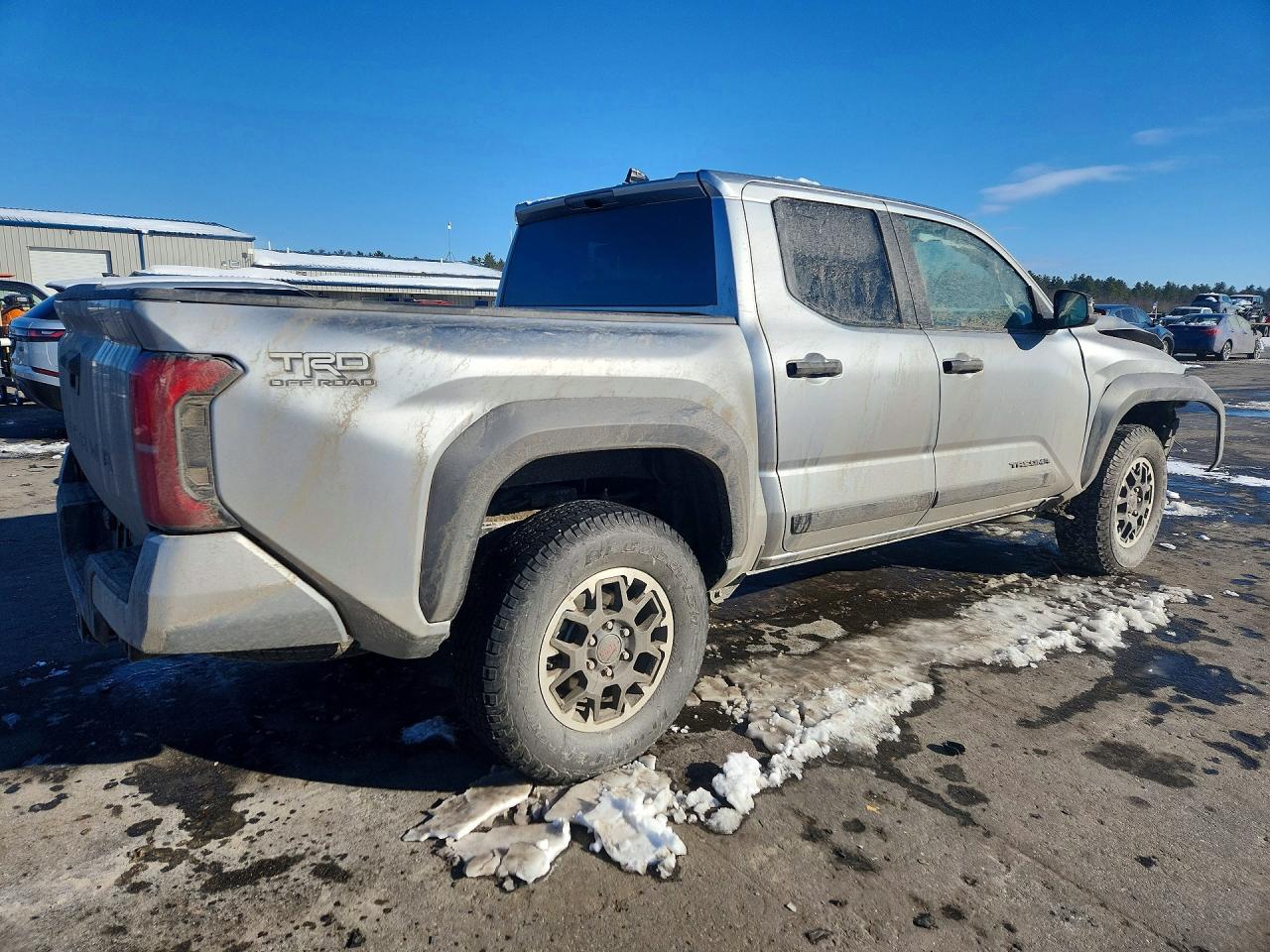 2025 TOYOTA TACOMA DOUBLE CAB photo 3