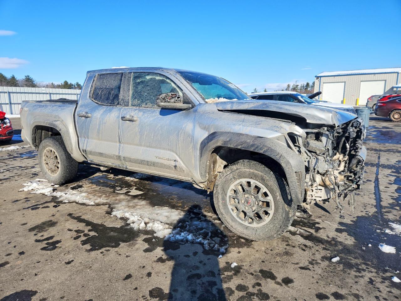 2025 TOYOTA TACOMA DOUBLE CAB photo 4