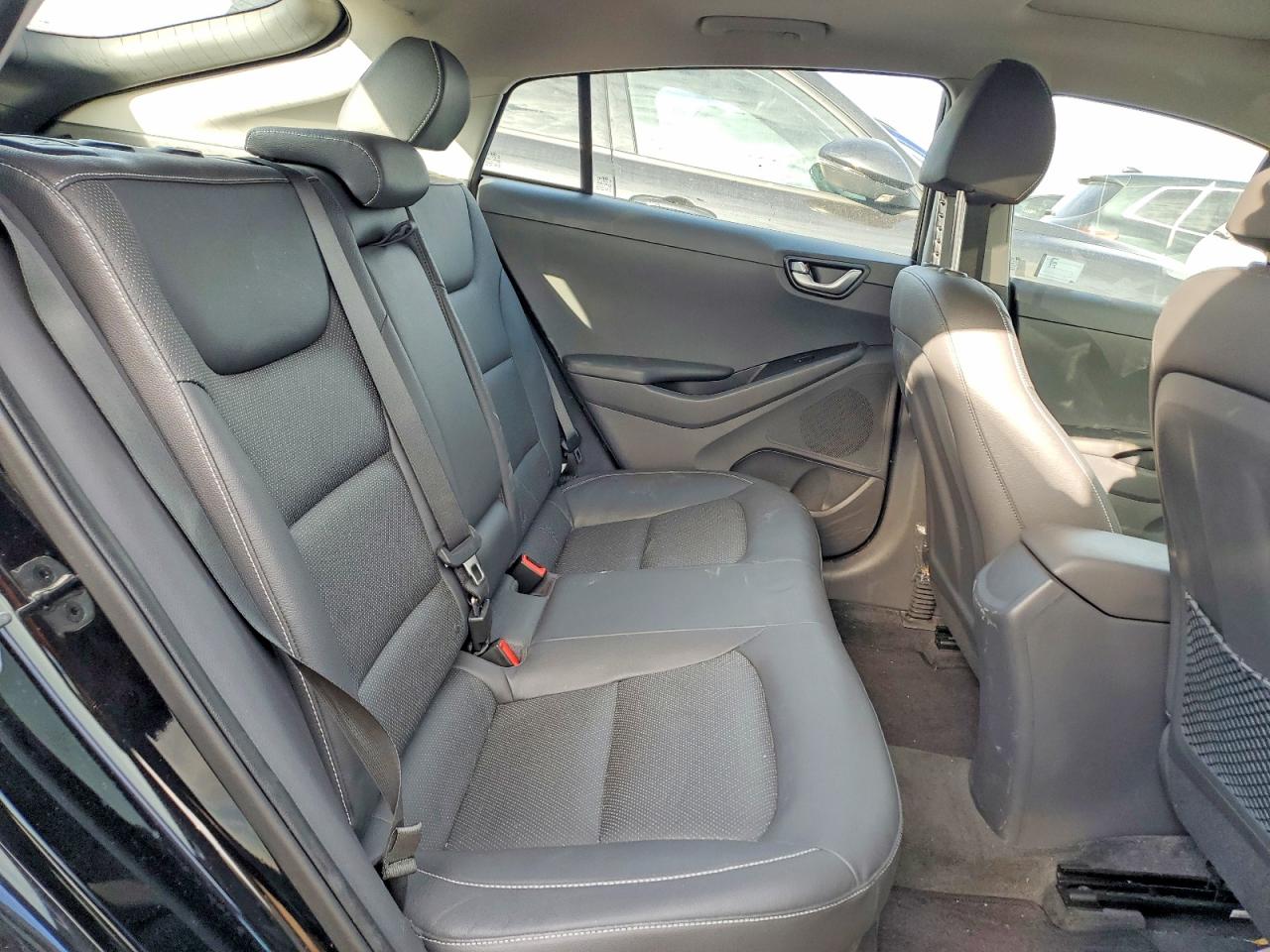 2018 HYUNDAI IONIQ photo 10
