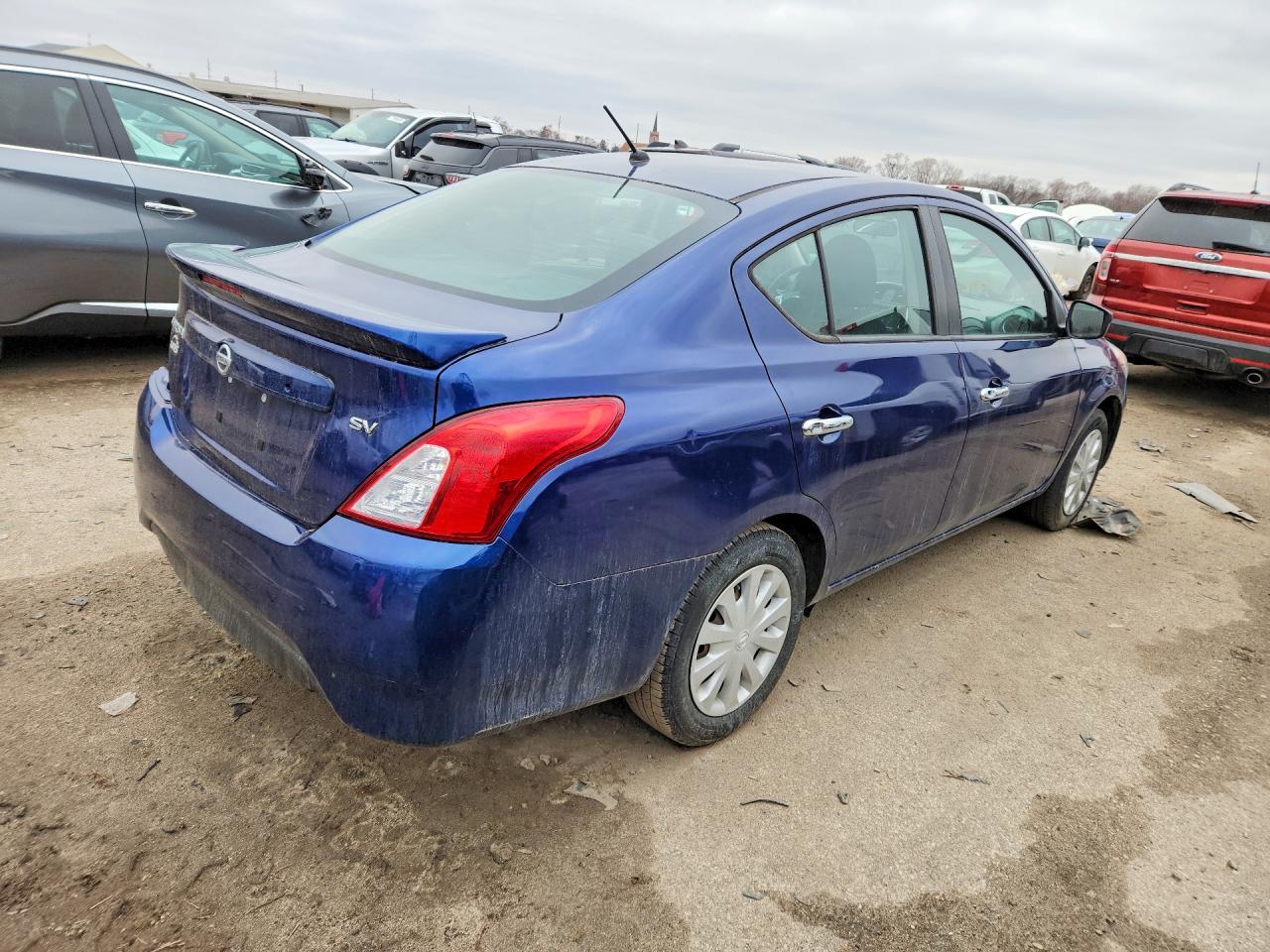 2018 NISSAN VERSA S photo 5
