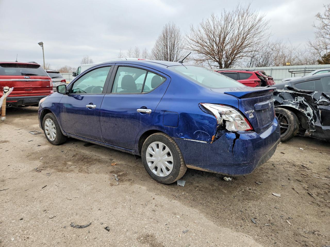 2018 NISSAN VERSA S photo 3